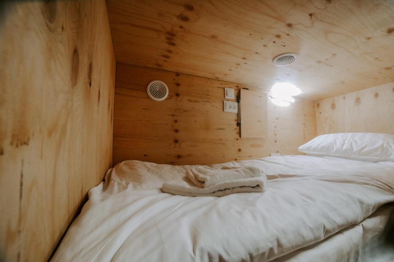 Capsule Hotel Och Extérieur photo